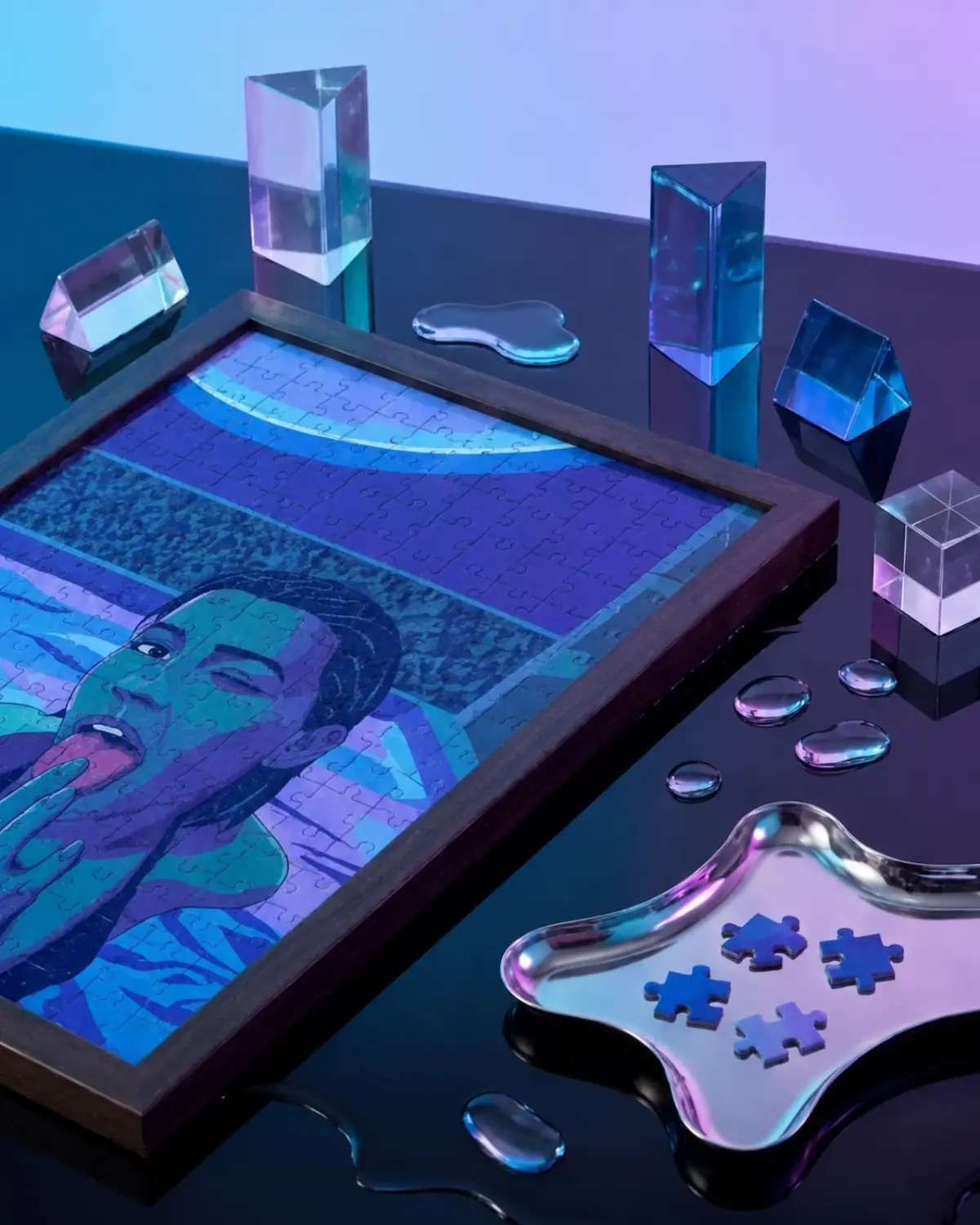 Складанка у рамці на столі